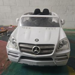 Power wheels Mercedes