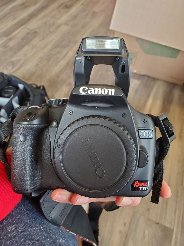 Canon Rebel T1i 500D Camera