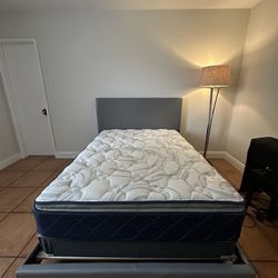 Cama Con Colchón 