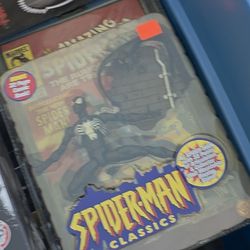 Spiderman Classics Figures With Comics