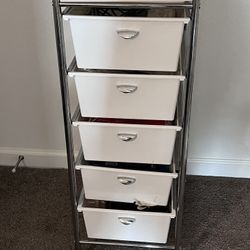 5 Plastic Drawer With Wheels 