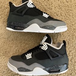 Size 8.5 (Pre owned, no box) - 2024 Air jordan 4 retro fear