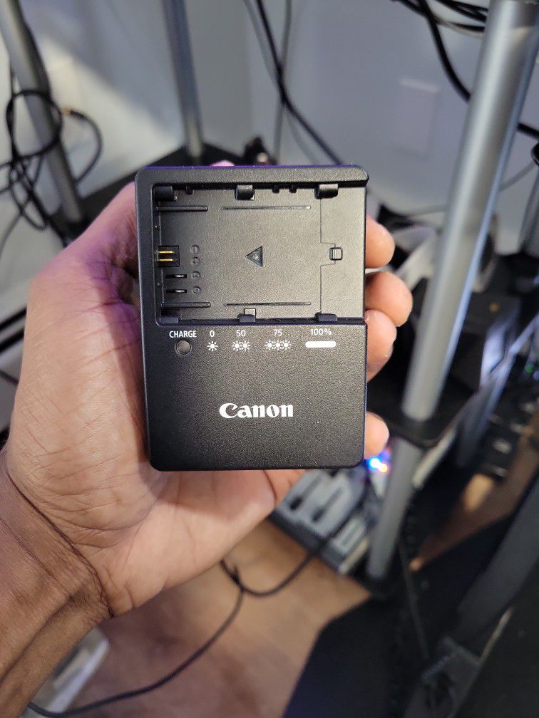 Canon Battery Charger 