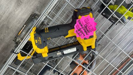 Dewalt nailer & stapler