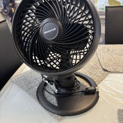 HoneyWell HT906 TurboForce Fan — Quiet, Reliable Cooling! 