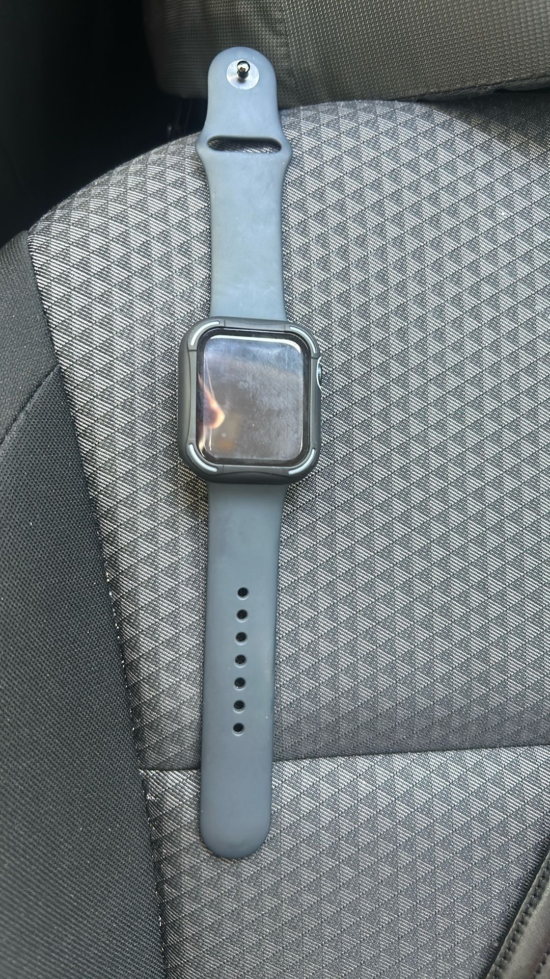 Apple Watch SE 44mm GPS Only
