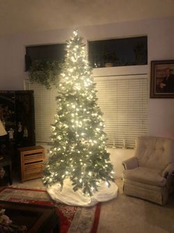 9ft pre lit Christmas Tree
