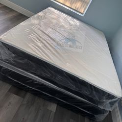 Full mattress with box spring (2pc set - new) 