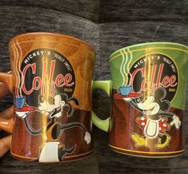 Vintage Disney mugs Minnie and Goofy