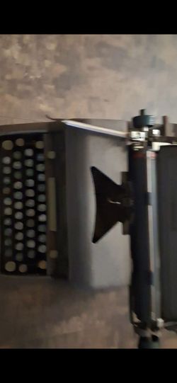 1(contact info removed) typewriter and it all work excellent to be so old antique...