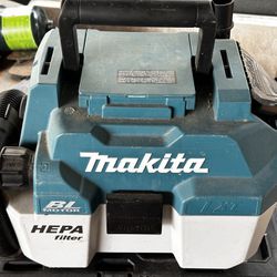 Makita Vacuum 18v