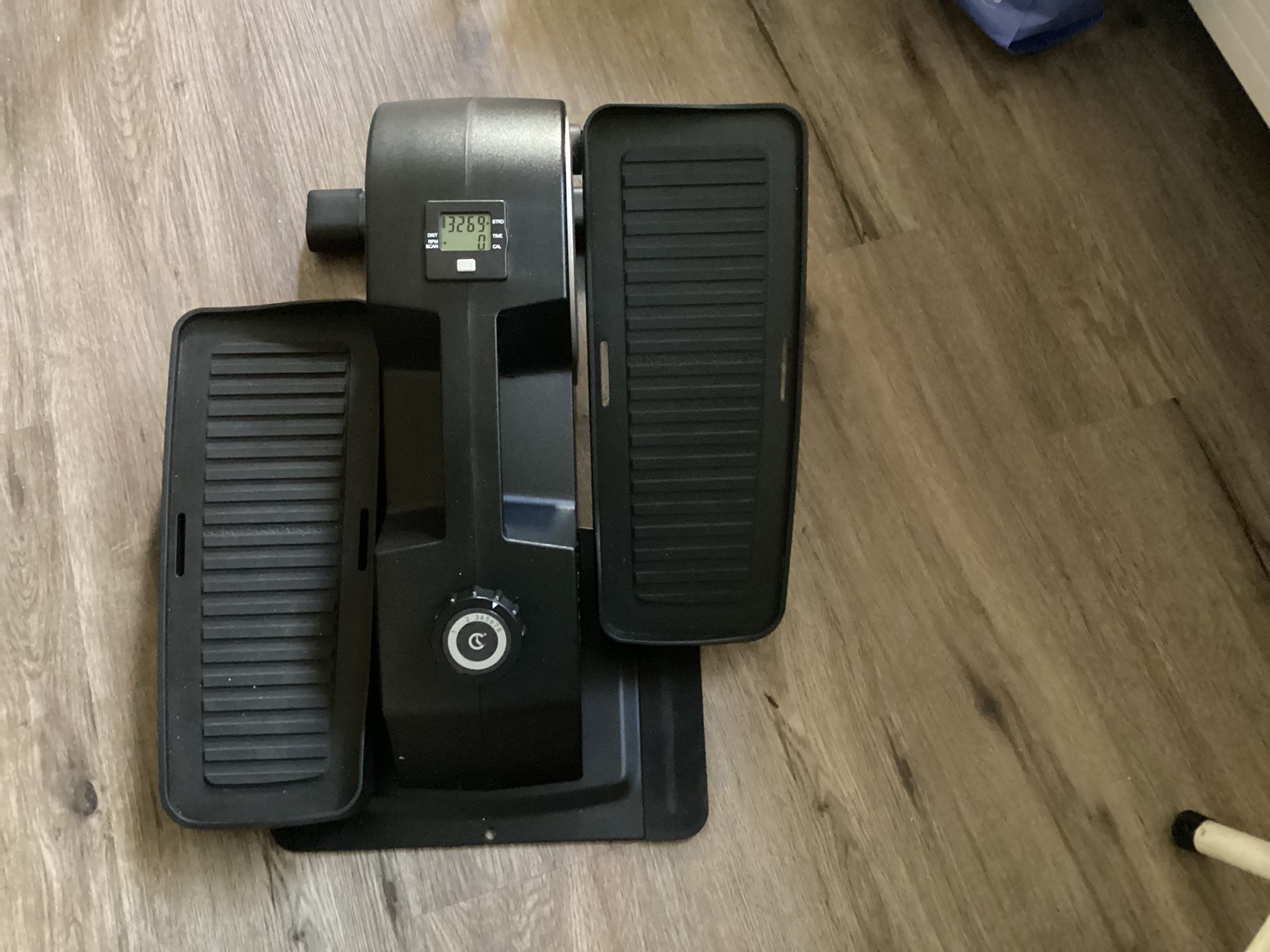 CUBI under desk Elliptical