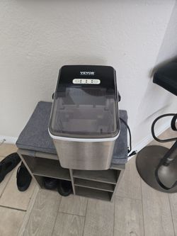 Ice maker pretty much brand new