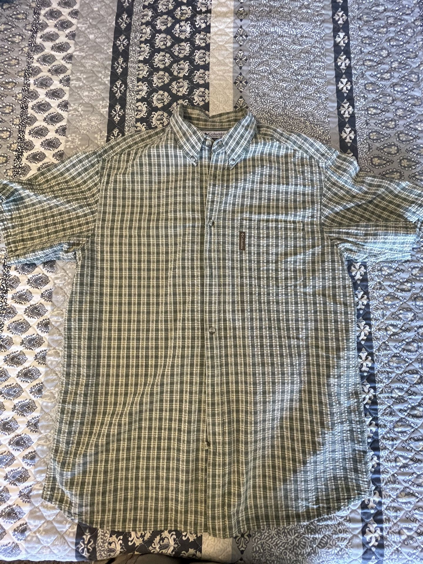 COLUMBIA Large Short Sleeve Plaid  Men's Shirt Button Front