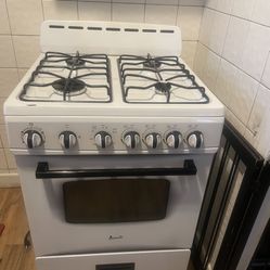 Avanti White Gas Oven Apartment Stove 