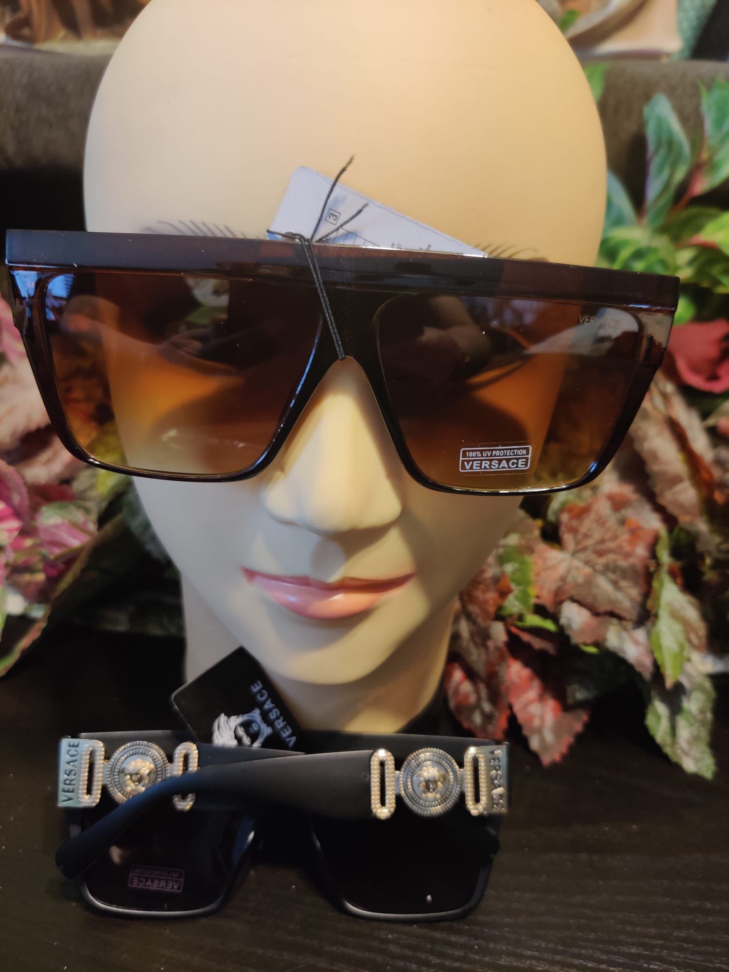 Men Versace Sunglasses, With Dust Bag Includes Best Quality 