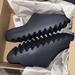 Yeezy Slide Slate Grey Size 8