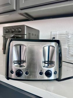 BLACK+DECKER 4-Slice Extra-Wide Slot Toaster – Stainless/Black