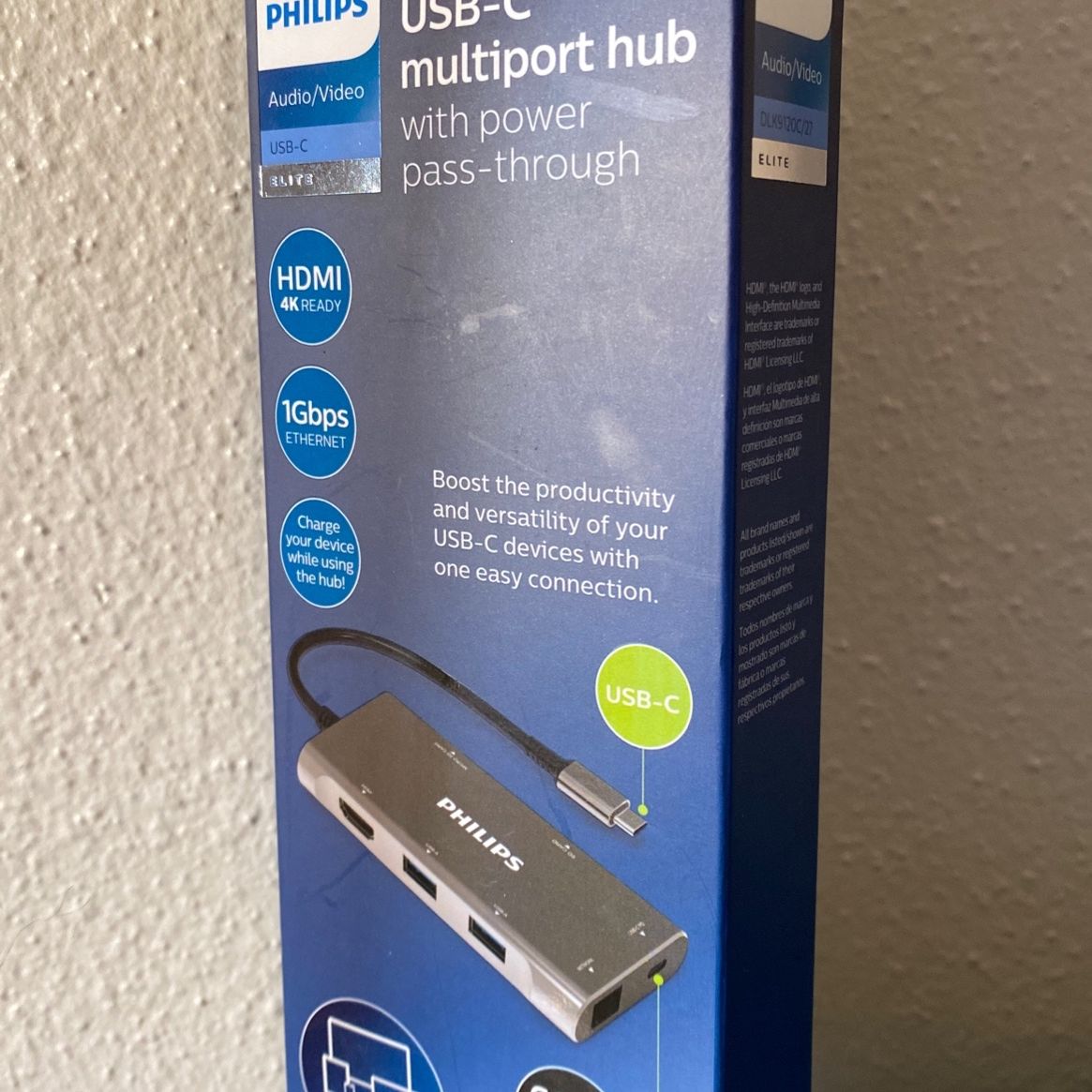 PHILIPS USB-C multiport hub with power pass through