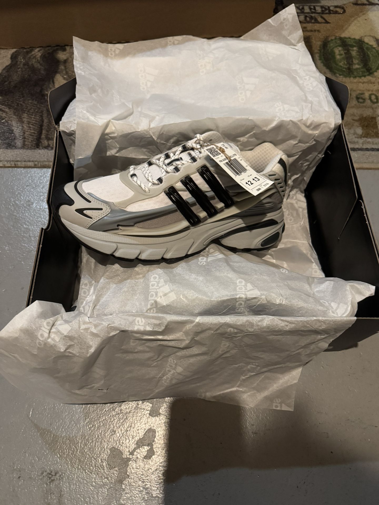 Adidas Pharrell “jellyfish “ 