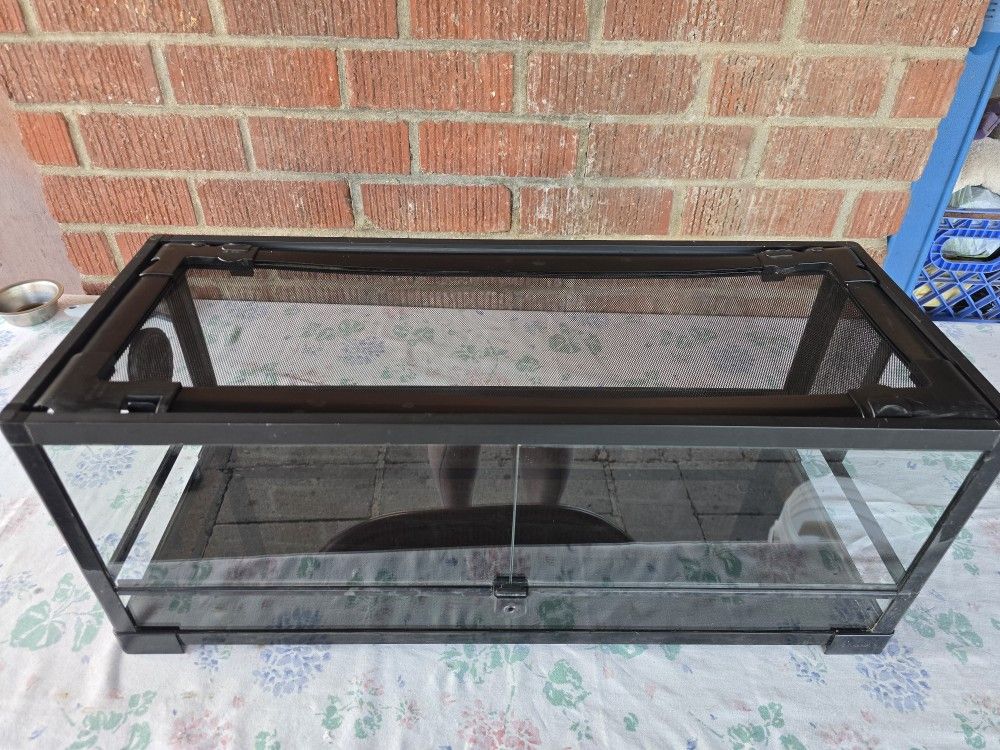 Reptile Tank