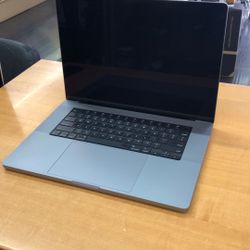 Apple MacBook Pro M1 Chip 16” 32GB Ram 512GB SSD