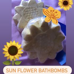 Vanilla Scented Sunflower Bathbombs