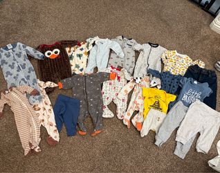 Baby boy clothing lot, newborn /size 3-6 month