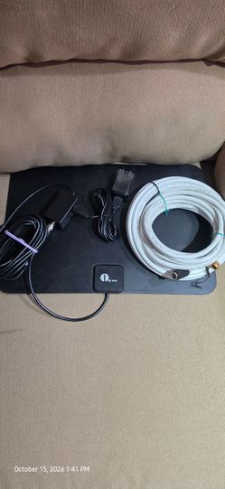 1byone Indoor HDTV Antenna with Cables