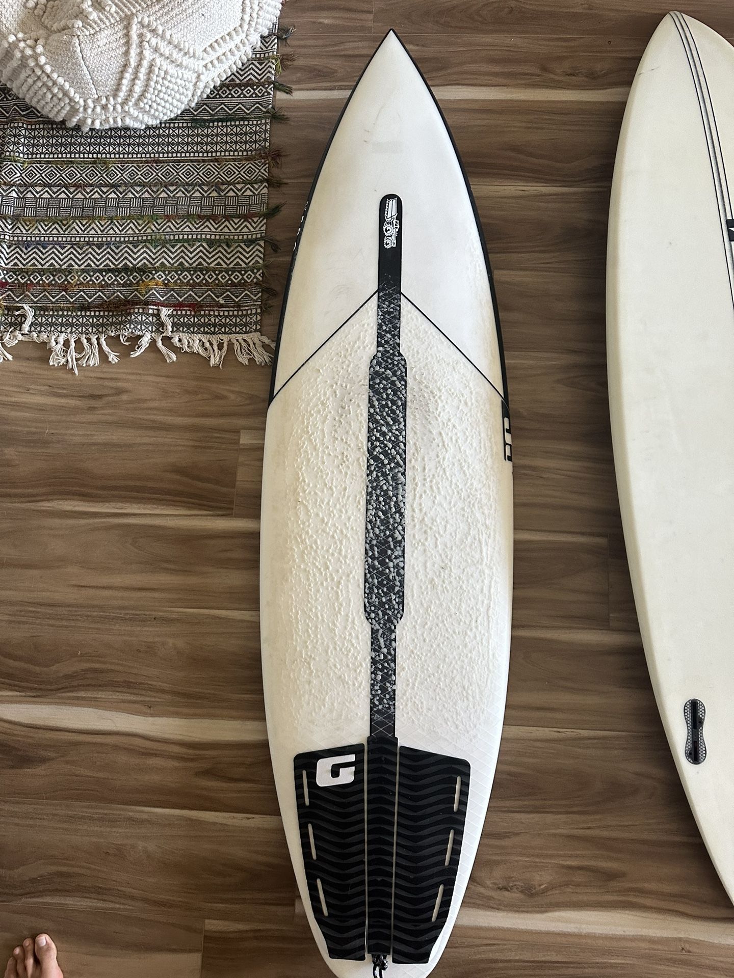 JS Xero Surfboard 5’11”