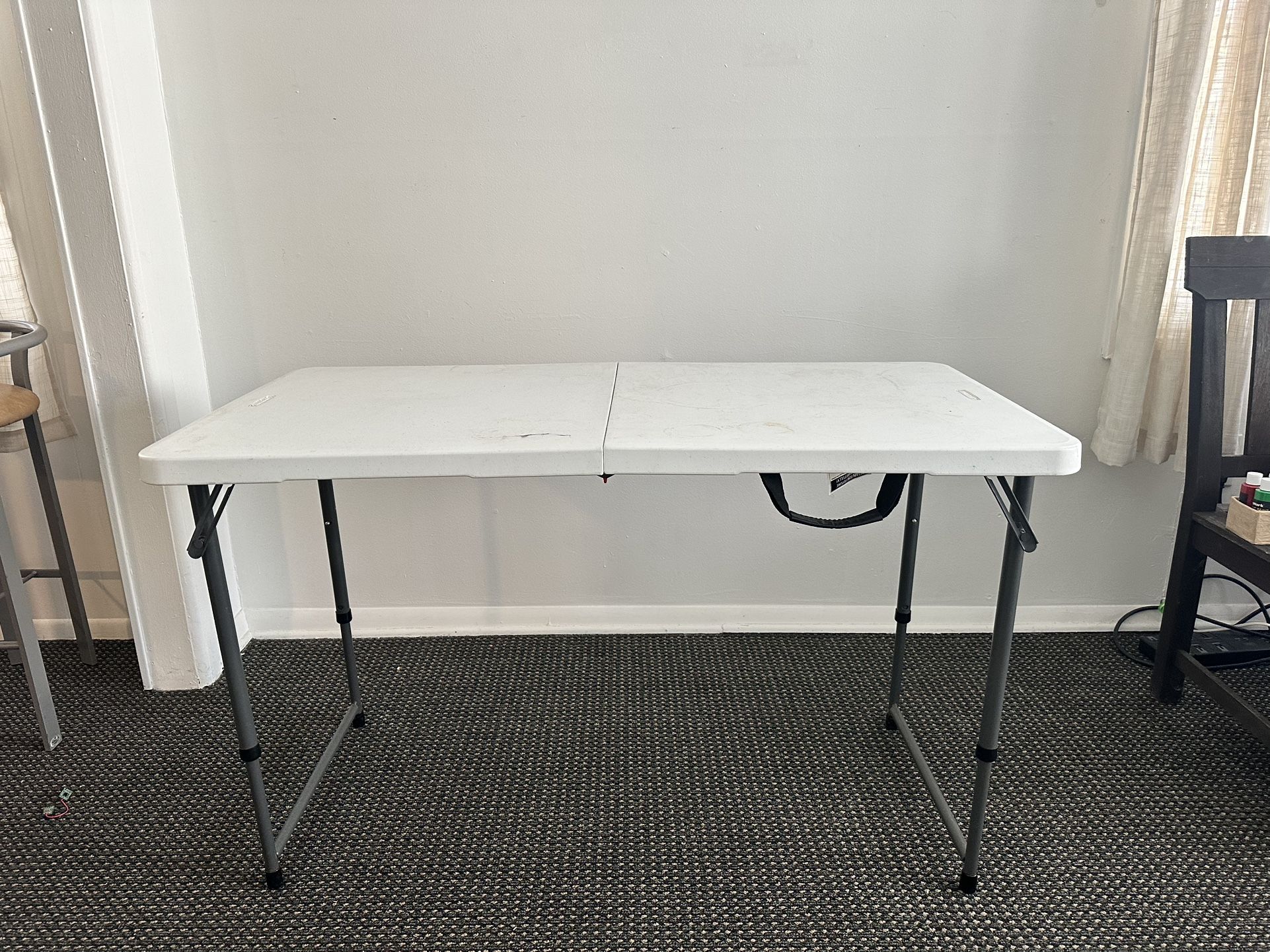 🚨 MOVING SALE! 3-Ft Bi-Fold Adjustable Height Folding Table (24" x 36")