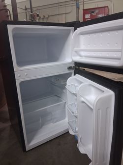 Mini fridge