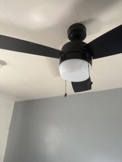 Ceiling Fan/black /blades -18-1/2” / light adjustable/pick up 40.00