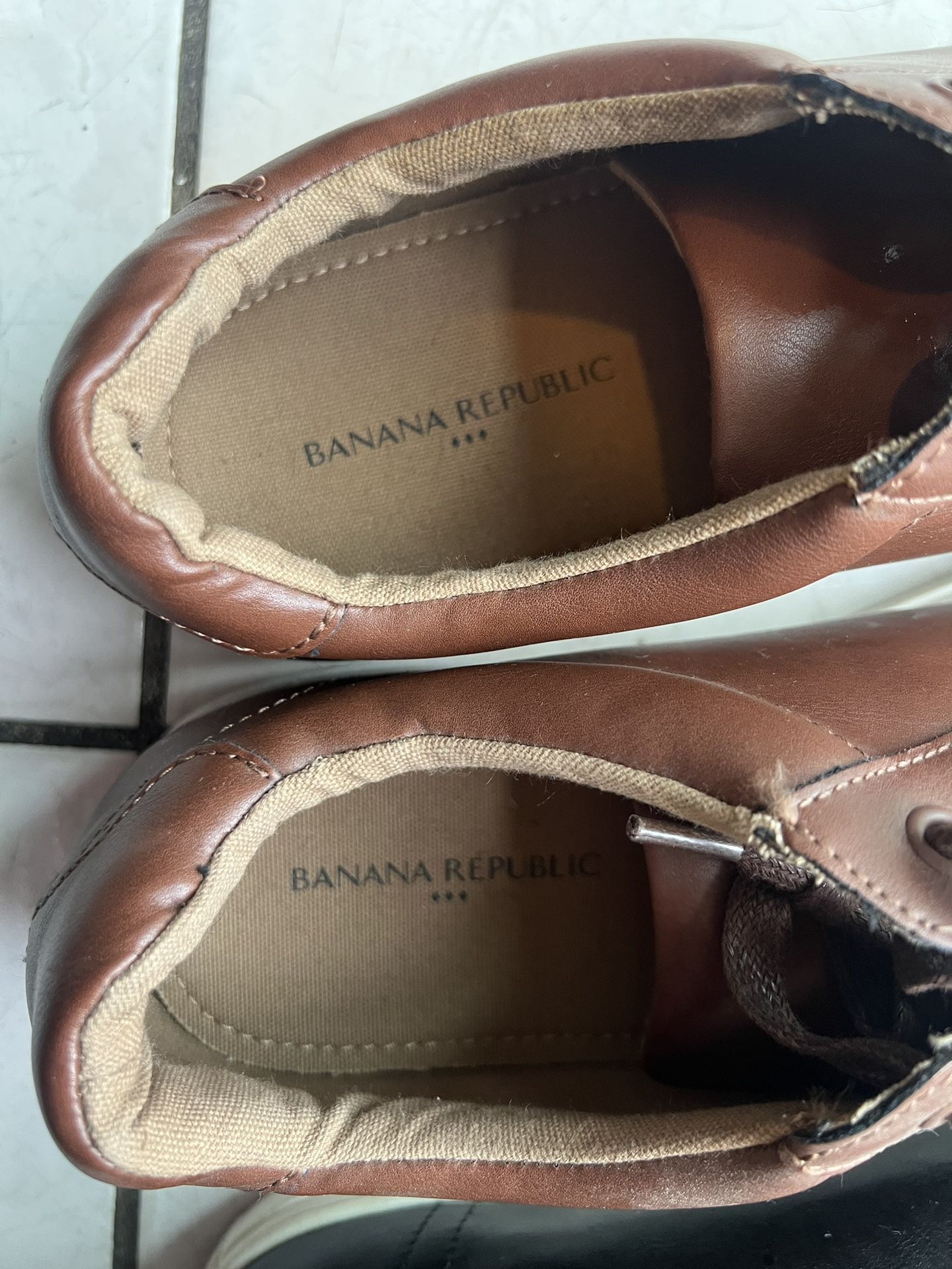 Brand New Banana republic Shoes For Men