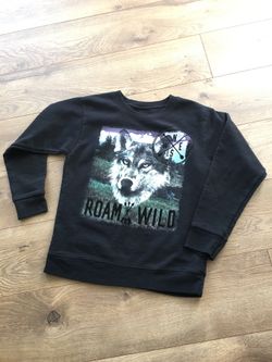 BOYS SWEATSHIRT SIZE M