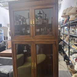 Beautiful Vintage Glass China Cabinet - Excellent Condition 