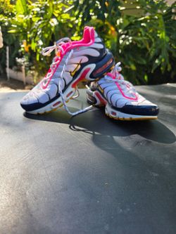 Nike Air Max Plus Sneakers SIZE 8.5 W
