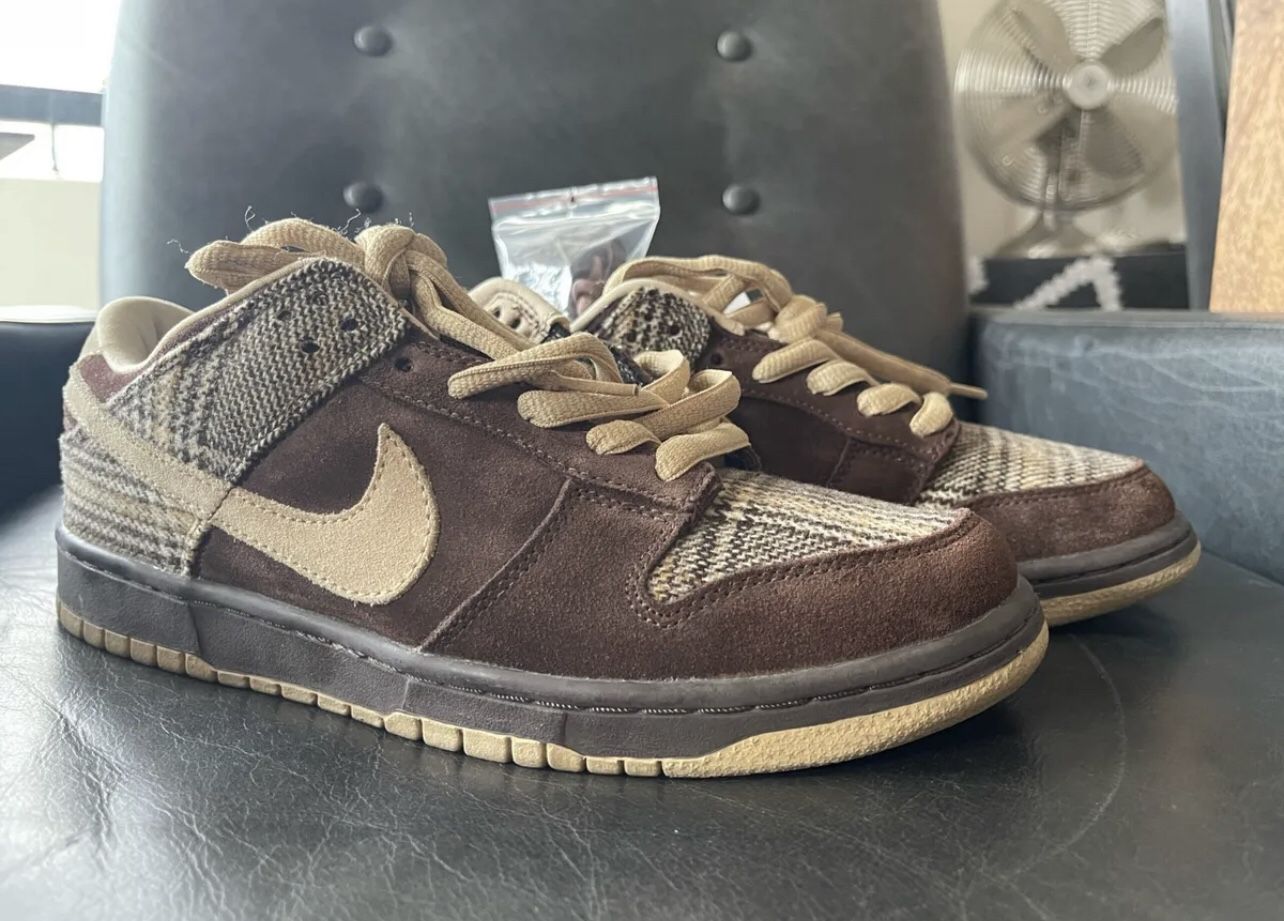 Vientre taiko Listo hombro Nike SB dunk low tweed 2004 Size 9 for Sale in Mill Neck, NY - OfferUp