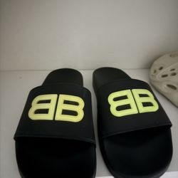 Balenciaga Slides Glow In The Dark 