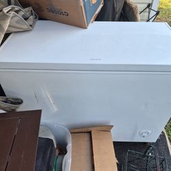 Medium Deep Freezer 
