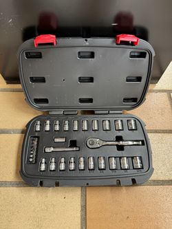 Husky 1/4 in. Drive Ratchet SAE/Metric Socket Set (30-Piece)