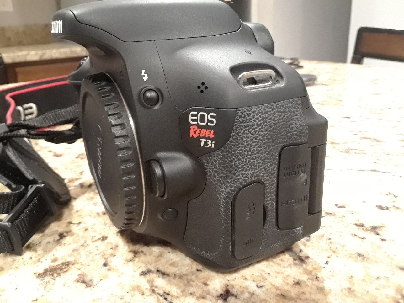 Canon EOS Rebel t3i