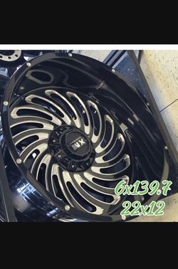 Go big and wide with these 22x12s! 🛞🔥 ​⚡ Size: 22x12 Deep Lip 💥 Bolt Pattern: 6x139.7 (6x5.5) 🛻 Fits: Chevy Silverado/Tahoe, GMC Sierra/Yukon, Esc