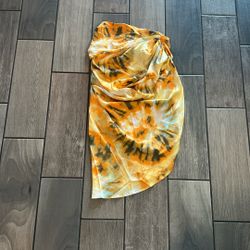 Pretty Little Things Asymmetrical Satin Skirt Size 6