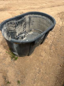 100 Gal Rubbermaid tub