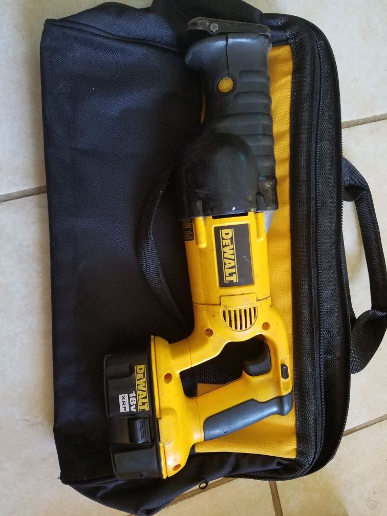 Dewalt DCS388 Cordless 60 v max Reciprocating Saw