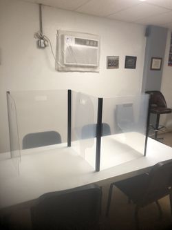 Plastic sneeze shields / Covid Hard