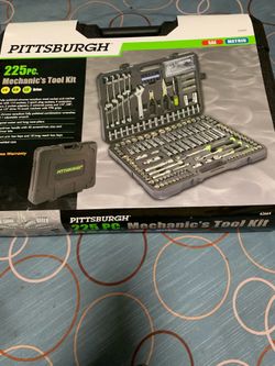 Pittsburgh 225 pc tool kit