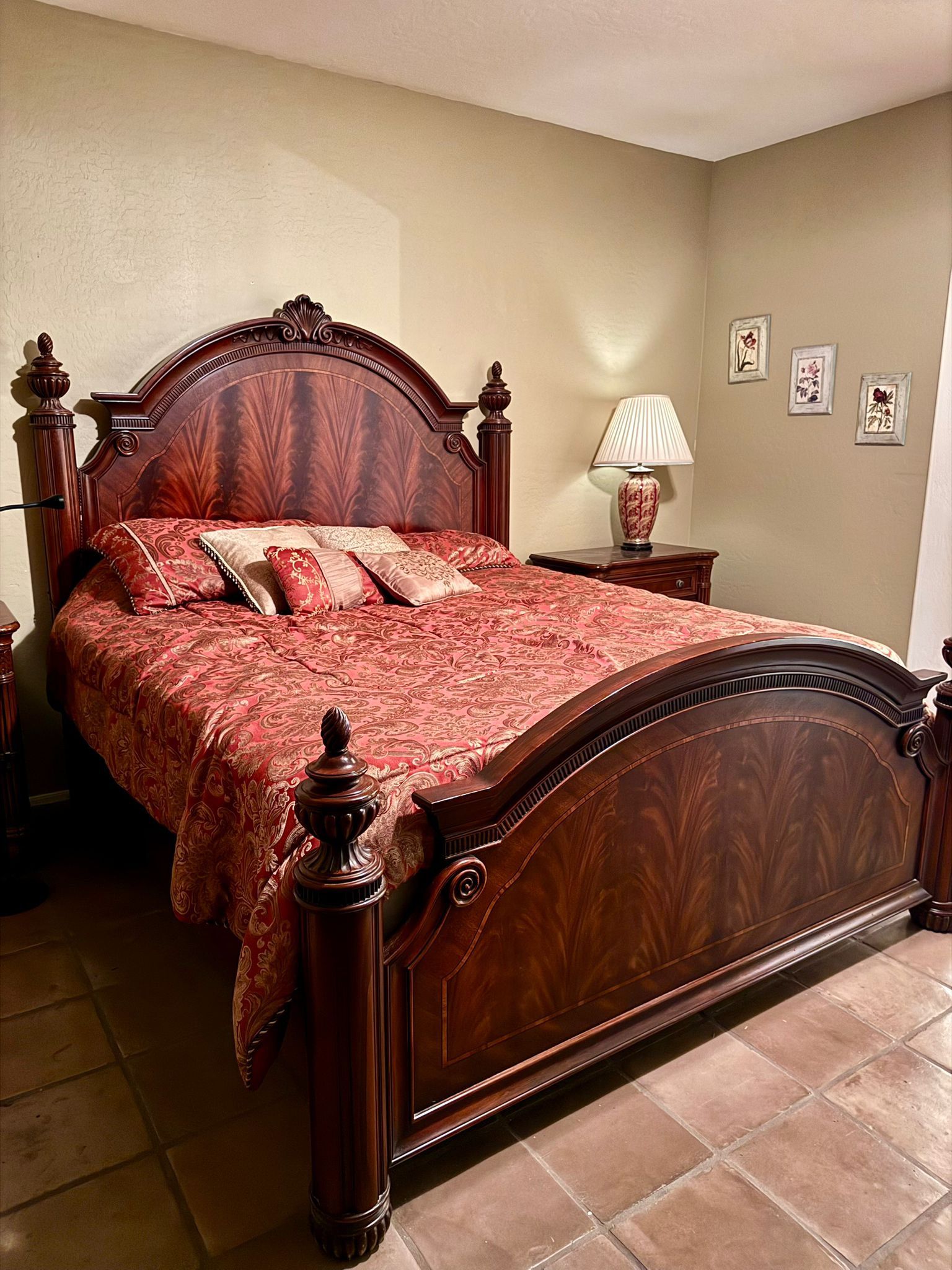 Thomasville king bedroom Set