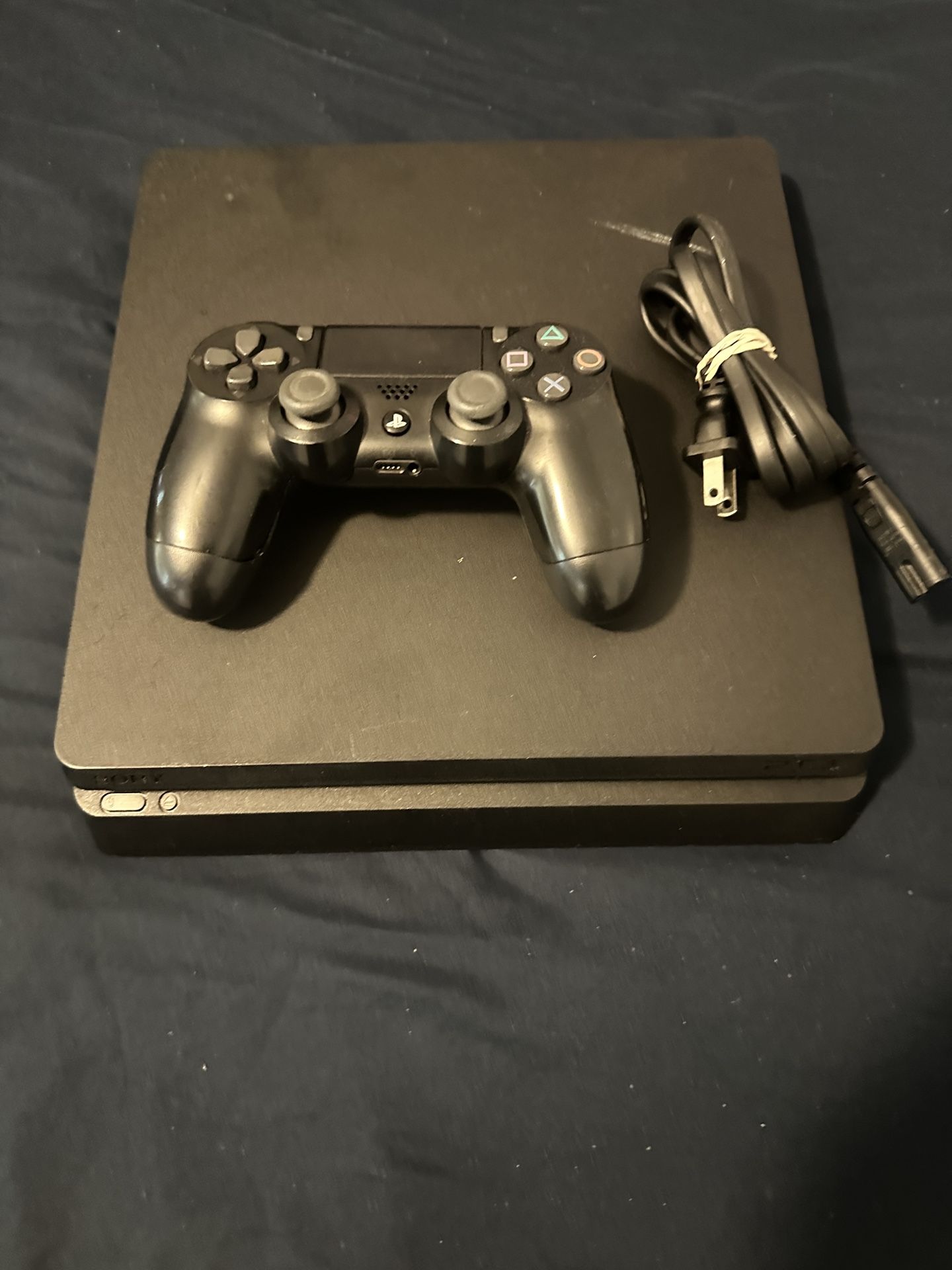 PS4 Console + Controller 